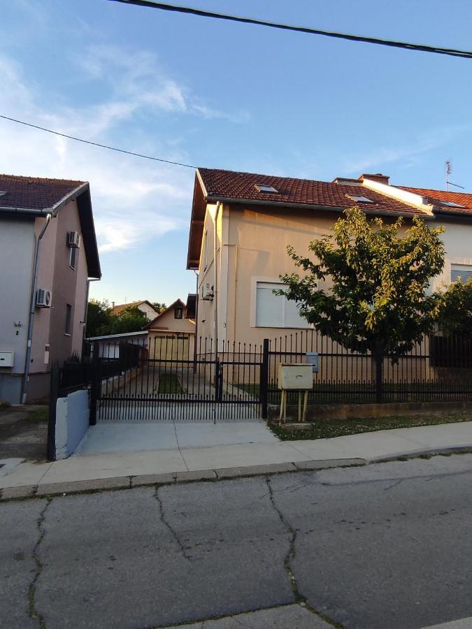 Kuca Za Odmor Kod Mare Vukovar Exterior foto